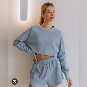 Daily Drills cropped thermal in mist. M/L